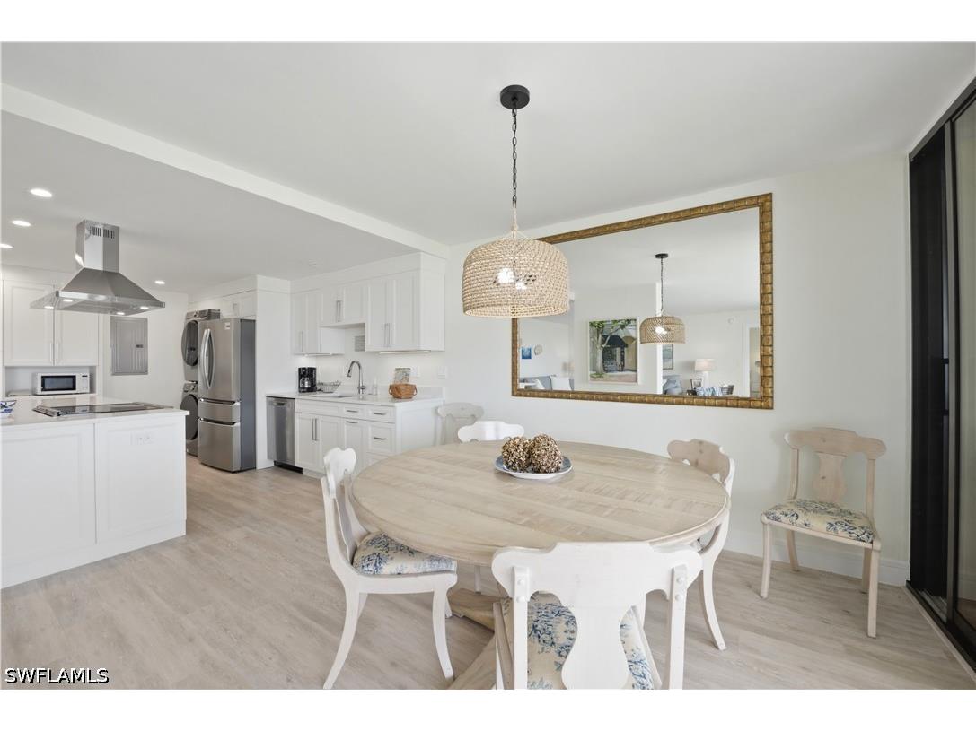 2316 Gulf Shore Boulevard N #411 Naples FL 34103 226022557 image20