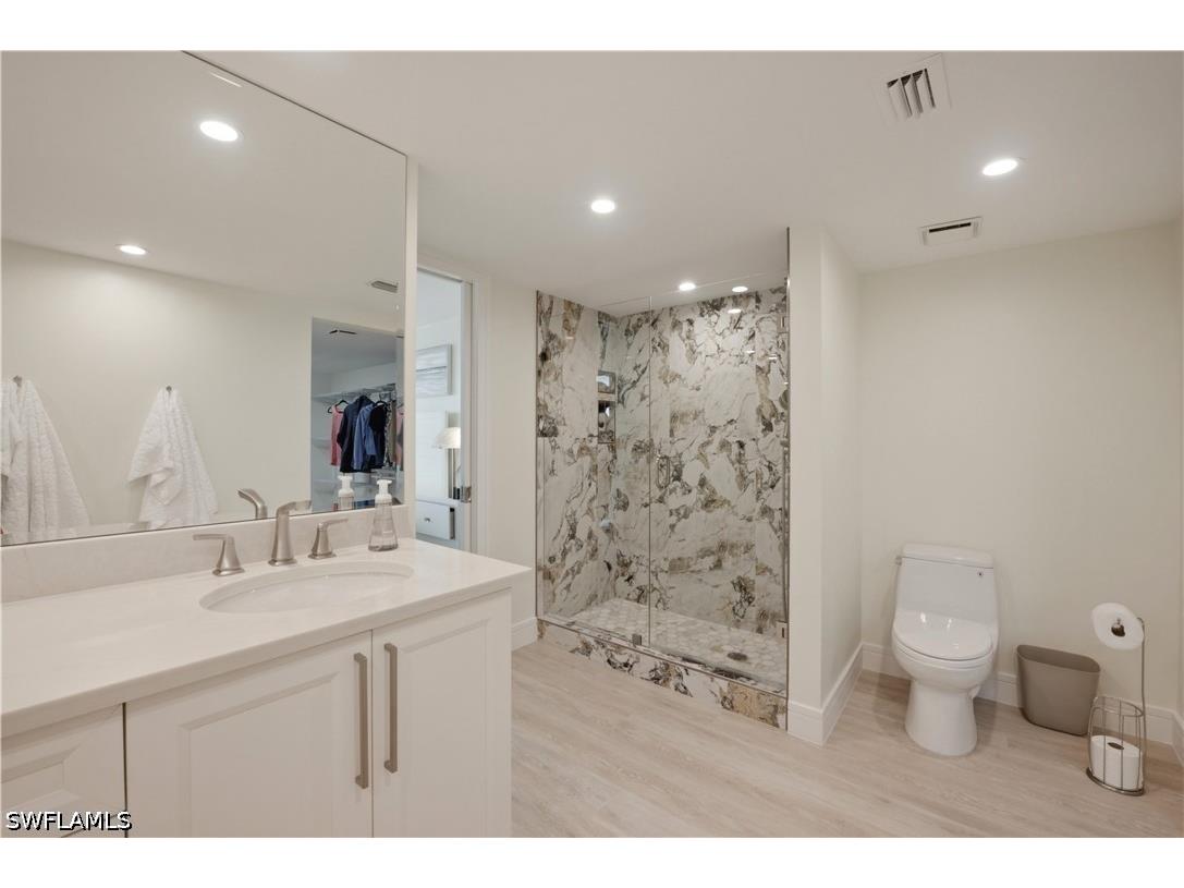 2316 Gulf Shore Boulevard N #411 Naples FL 34103 226022557 image32
