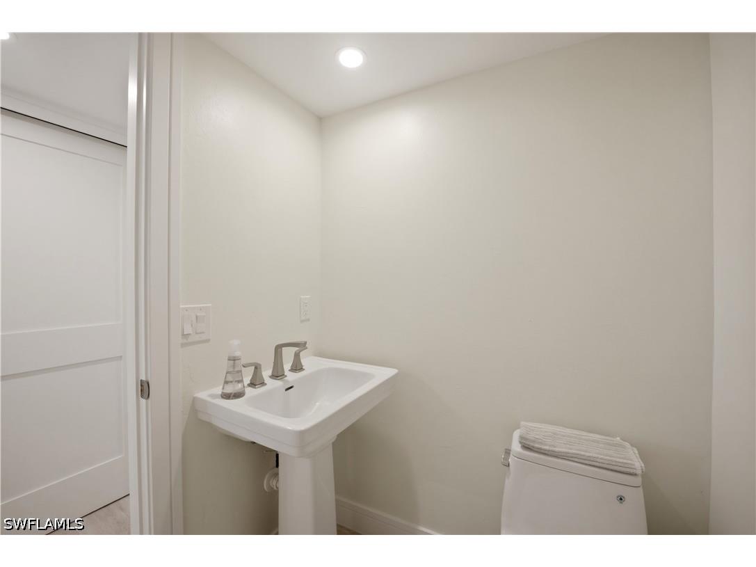 2316 Gulf Shore Boulevard N #411 Naples FL 34103 226022557 image37