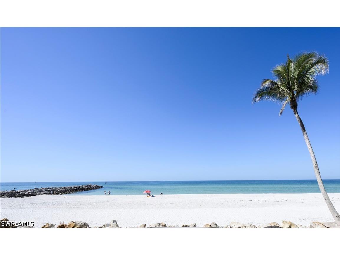 2316 Gulf Shore Boulevard N #411 Naples FL 34103 226022557 image41