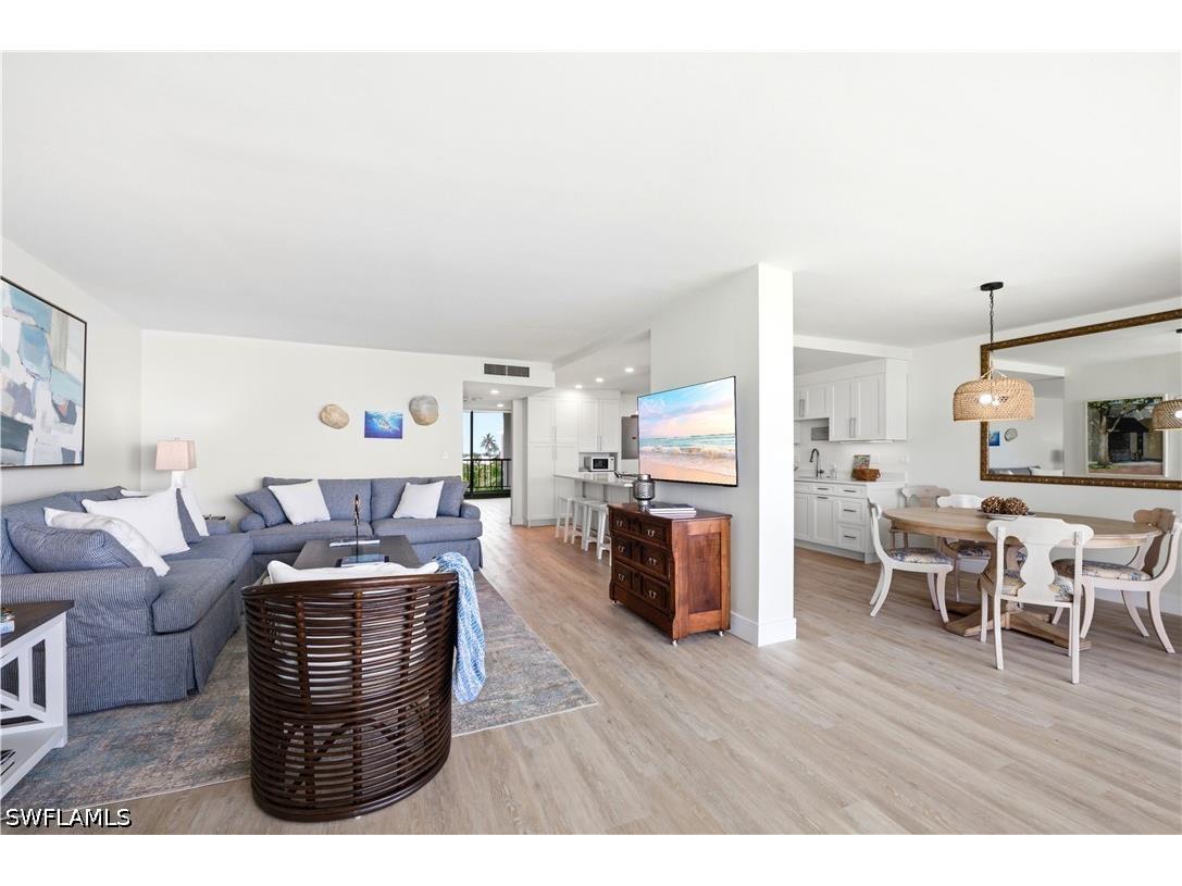2316 Gulf Shore Boulevard N #411 Naples FL 34103 226022557 image9