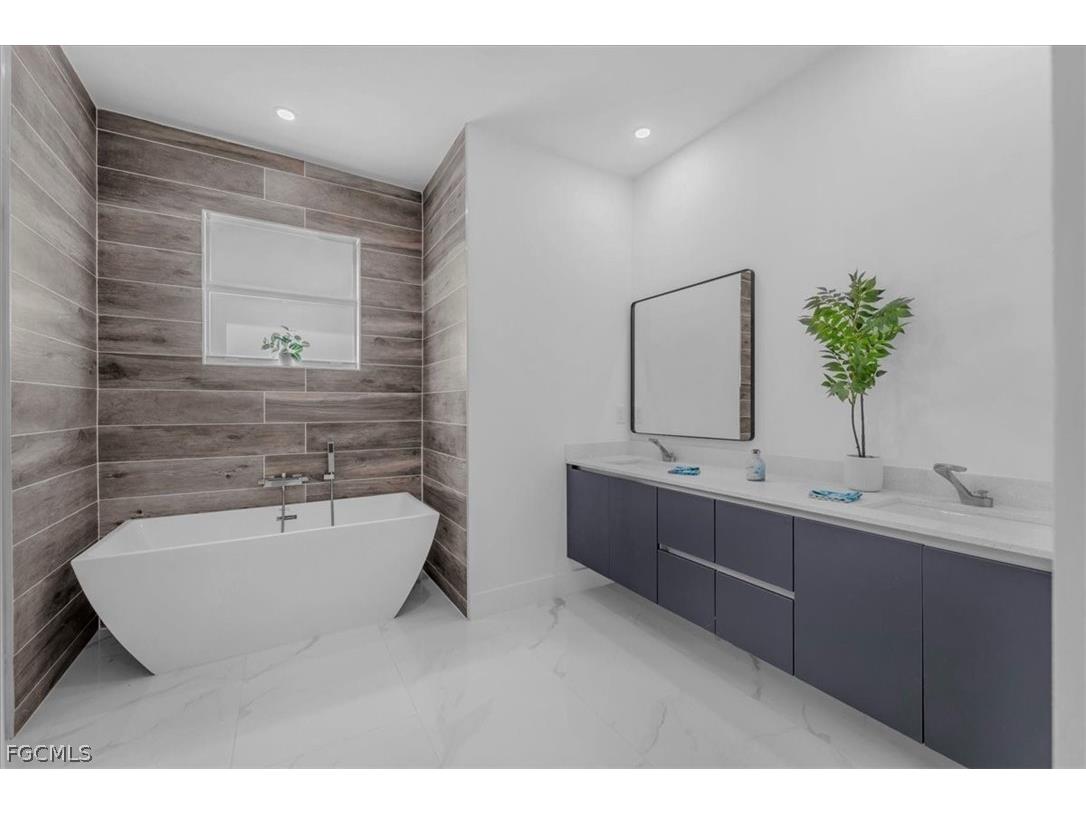 2317 Kismet Parkway W Cape Coral FL 33993 2026012257 image13