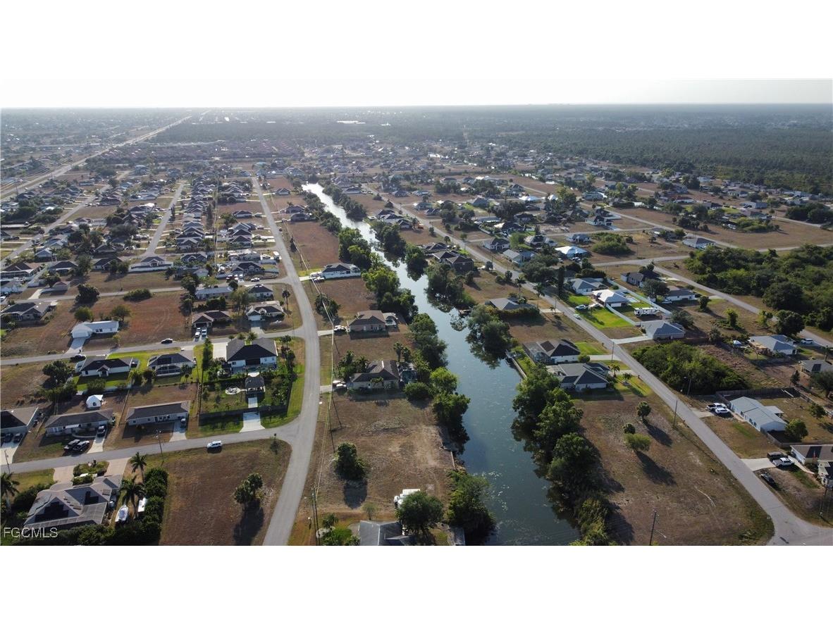 2317 NE 25th Terrace Cape Coral FL 33909 2025024189 image3