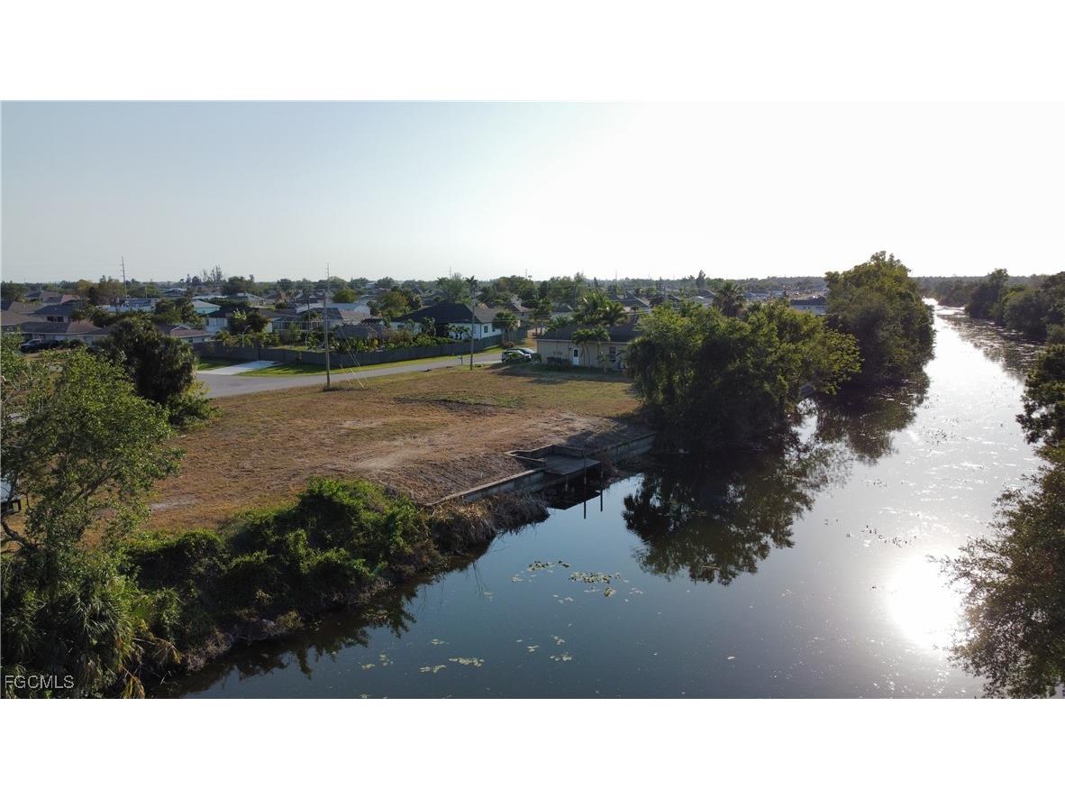 2317 NE 25th Terrace Cape Coral FL 33909 2025024189 image4