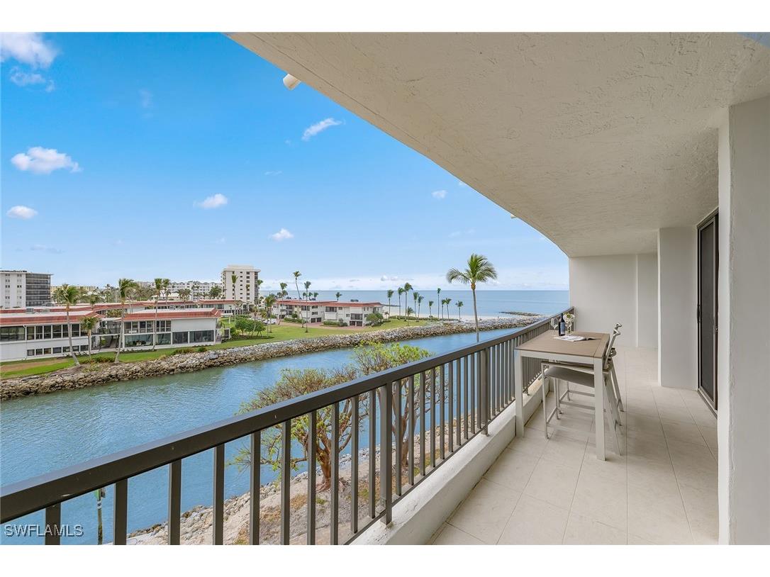 2318 Gulf Shore Boulevard N #510 Naples FL 34103 224100610 image1