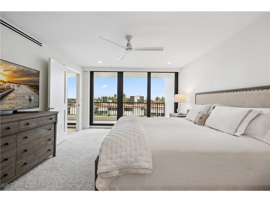 2318 Gulf Shore Boulevard N #510 Naples FL 34103 225063609 image15