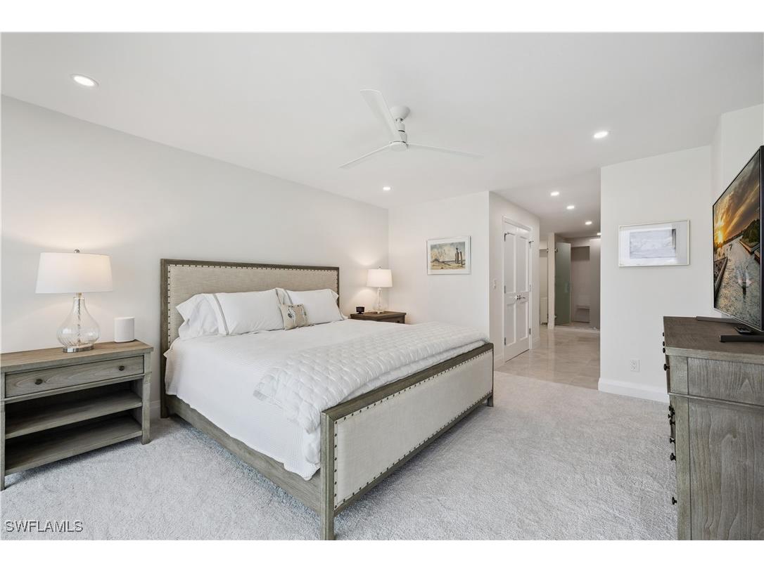 2318 Gulf Shore Boulevard N #510 Naples FL 34103 225063609 image17