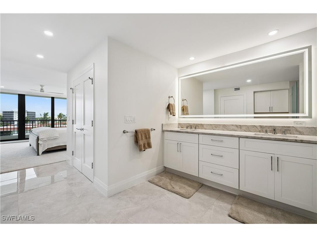 2318 Gulf Shore Boulevard N #510 Naples FL 34103 225063609 image19