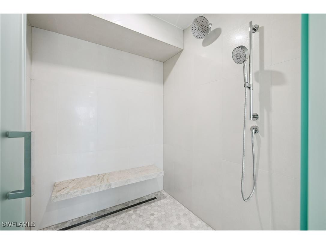 2318 Gulf Shore Boulevard N #510 Naples FL 34103 225063609 image21