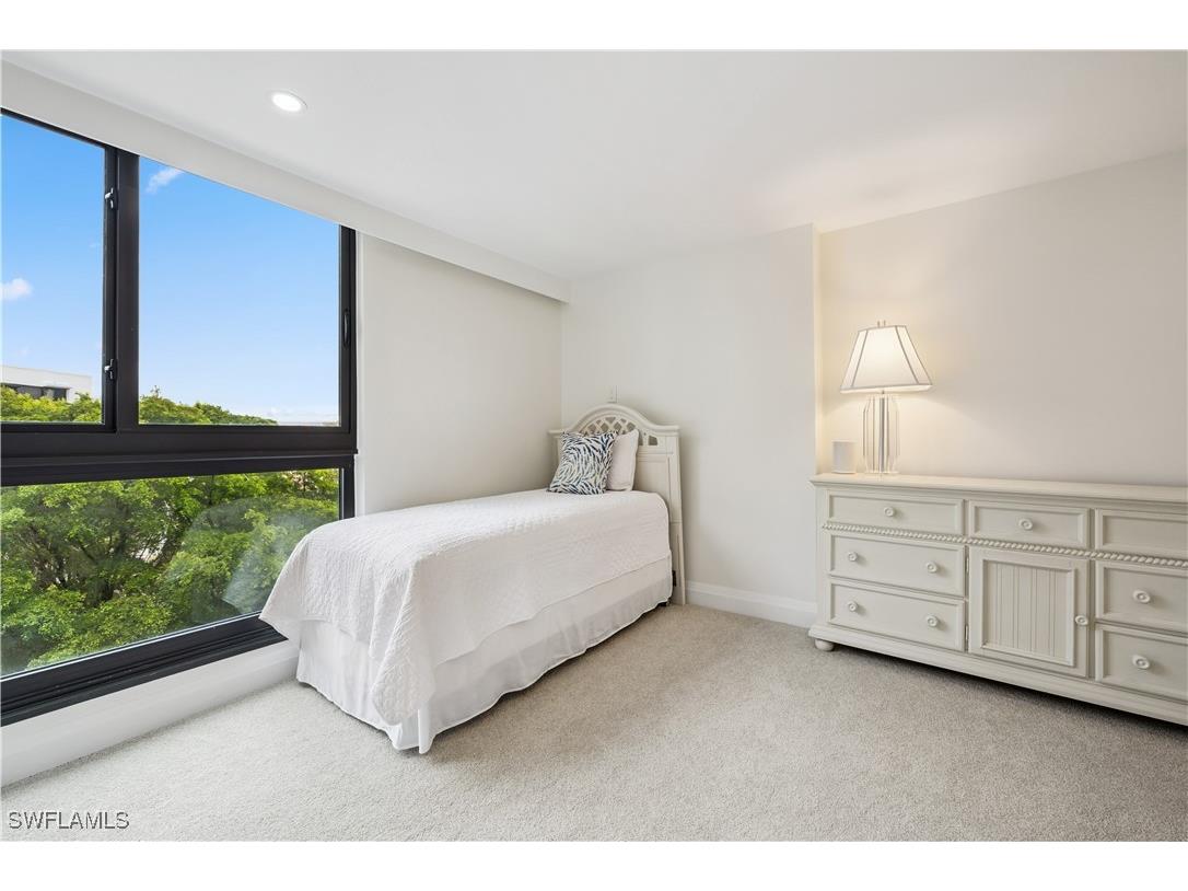 2318 Gulf Shore Boulevard N #510 Naples FL 34103 225063609 image24