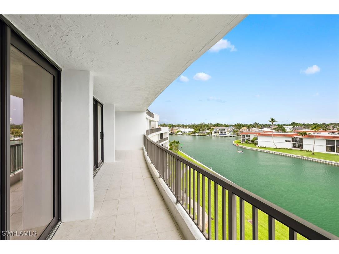 2318 Gulf Shore Boulevard N #510 Naples FL 34103 225063609 image38