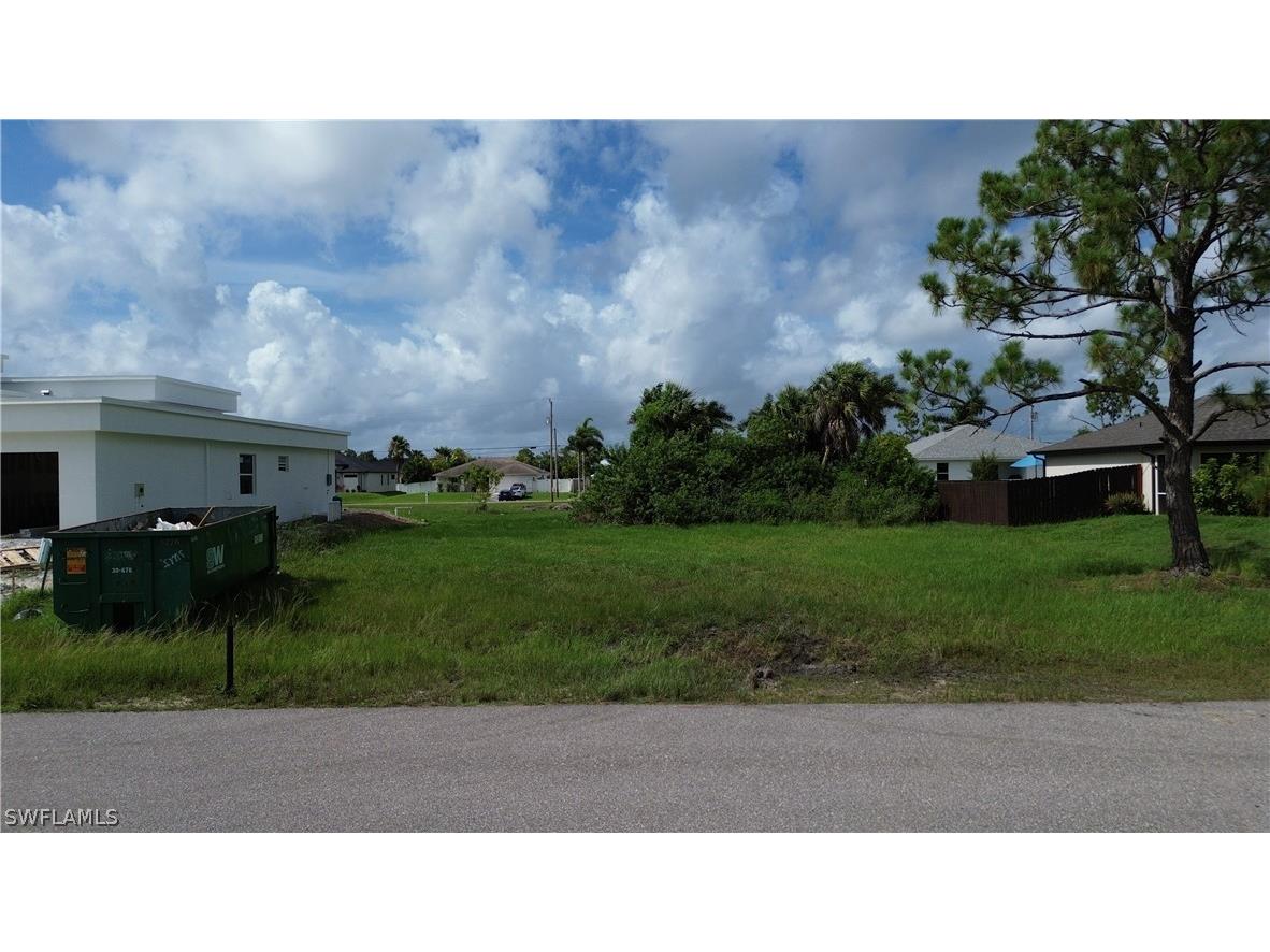 2318 NE 35th Terrace Cape Coral FL 33909 224052602 image1