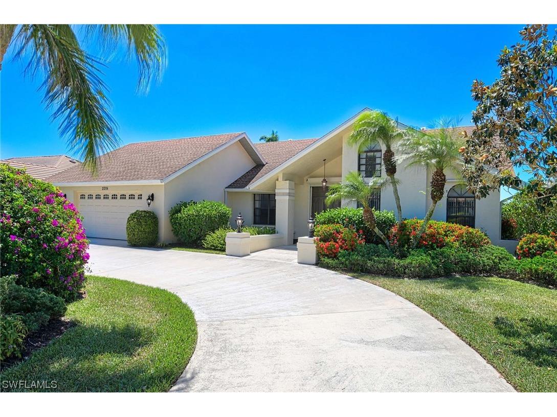 2318 Queens Way Naples FL 34112 223027916 image1