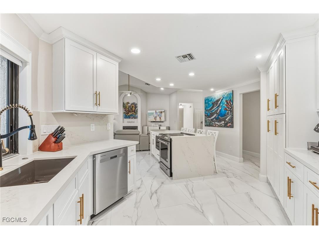 2318 SE 27th Street Cape Coral FL 33904 2025021666 image19