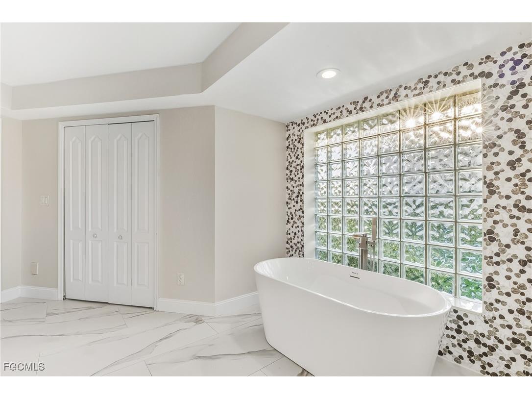 2318 SE 27th Street Cape Coral FL 33904 2025021666 image25