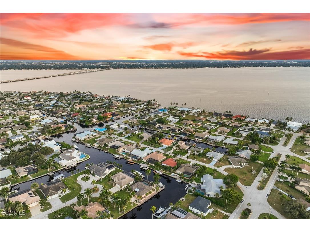 2318 SE 27th Street Cape Coral FL 33904 2025021666 image5