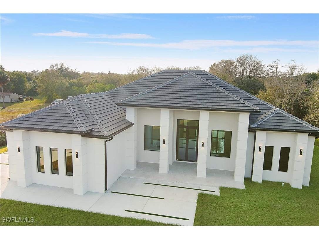 2319 54th Avenue NE Naples FL 34120 225084023 image1