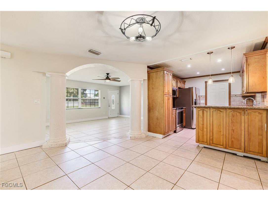 2319 Barcelona Avenue Fort Myers FL 33905 2025023858 image10