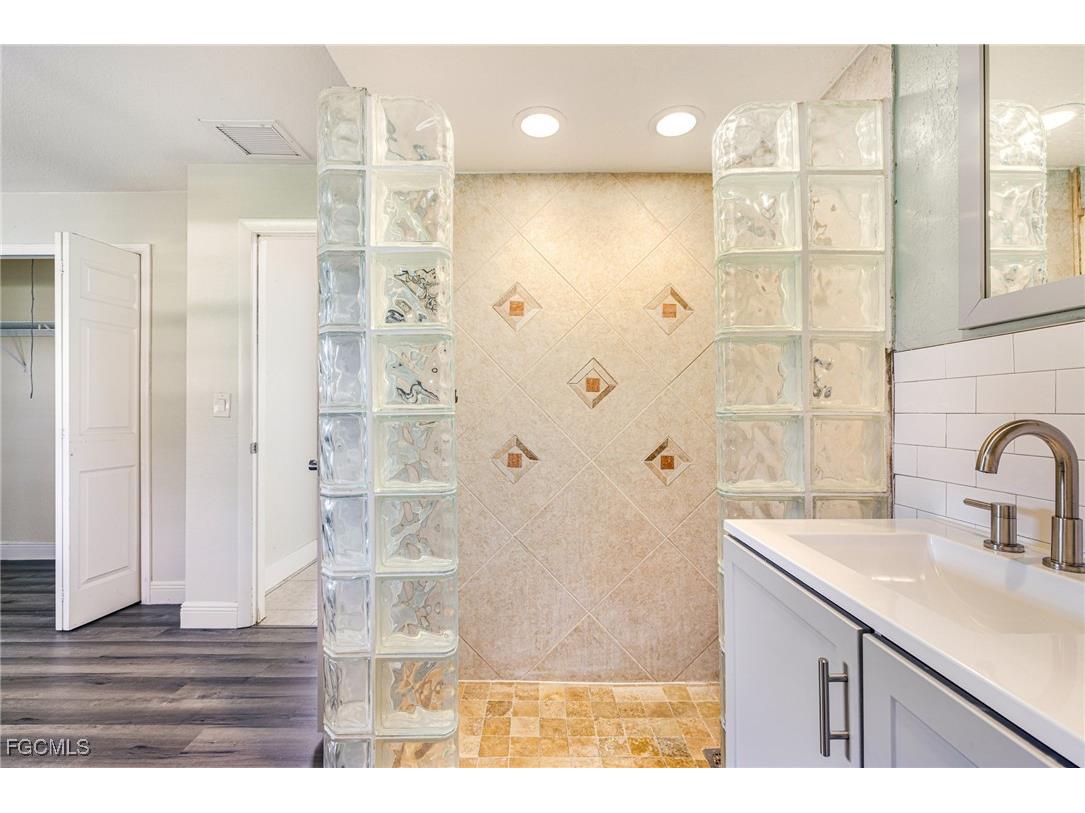 2319 Barcelona Avenue Fort Myers FL 33905 2025023858 image24