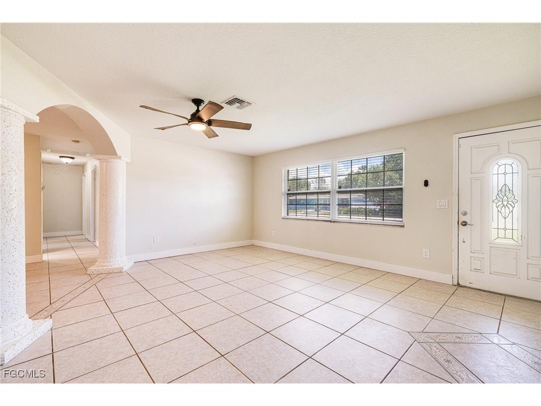 2319 Barcelona Avenue Fort Myers FL 33905 2025023858 image5