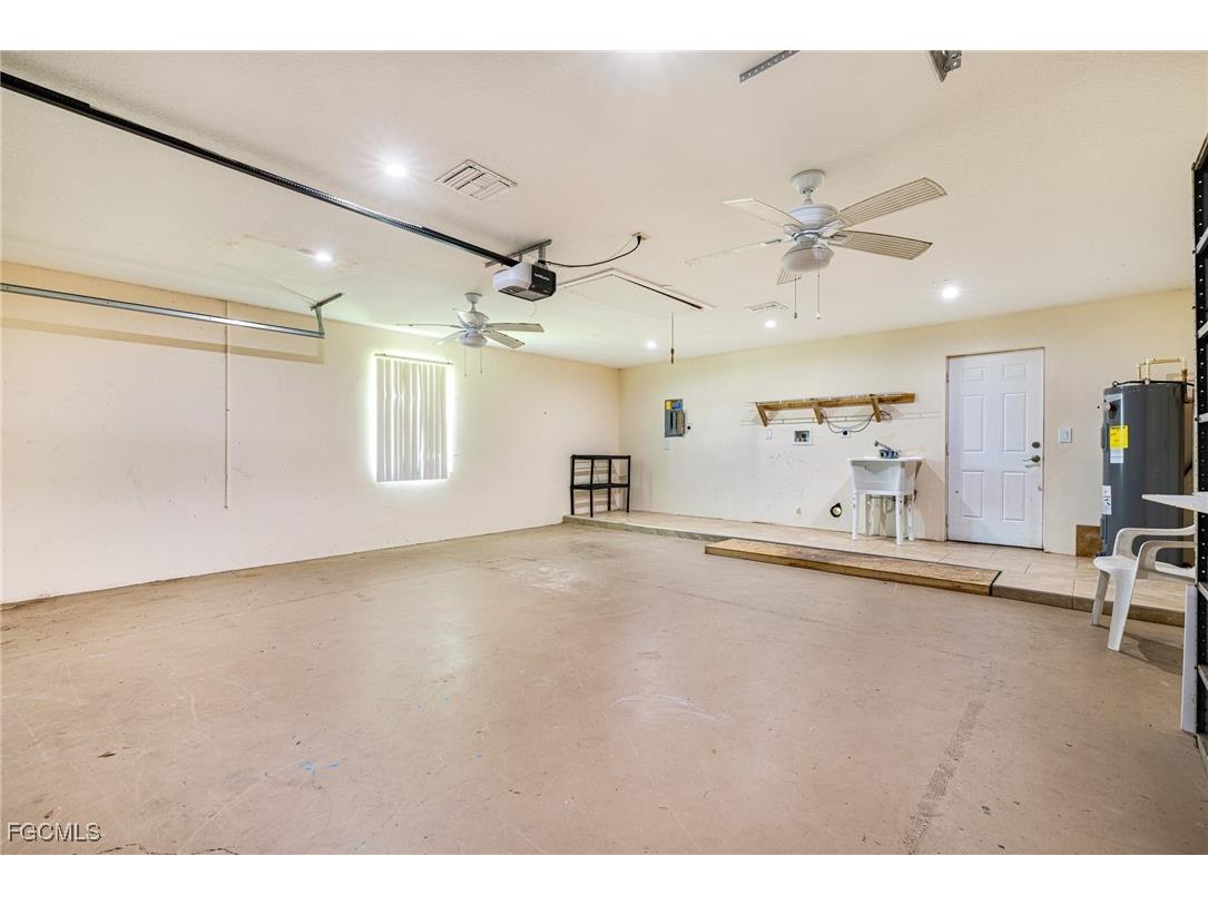 2319 Barcelona Avenue Fort Myers FL 33905 2025023858 image6