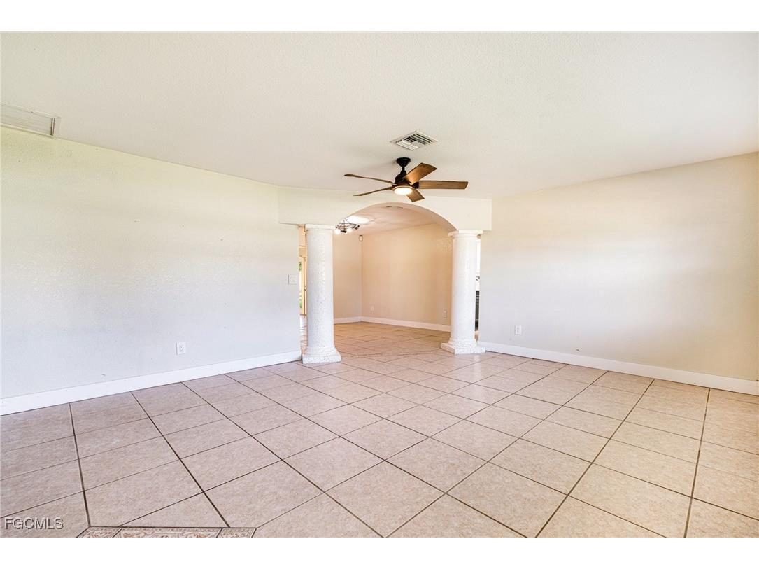 2319 Barcelona Avenue Fort Myers FL 33905 2025023858 image7