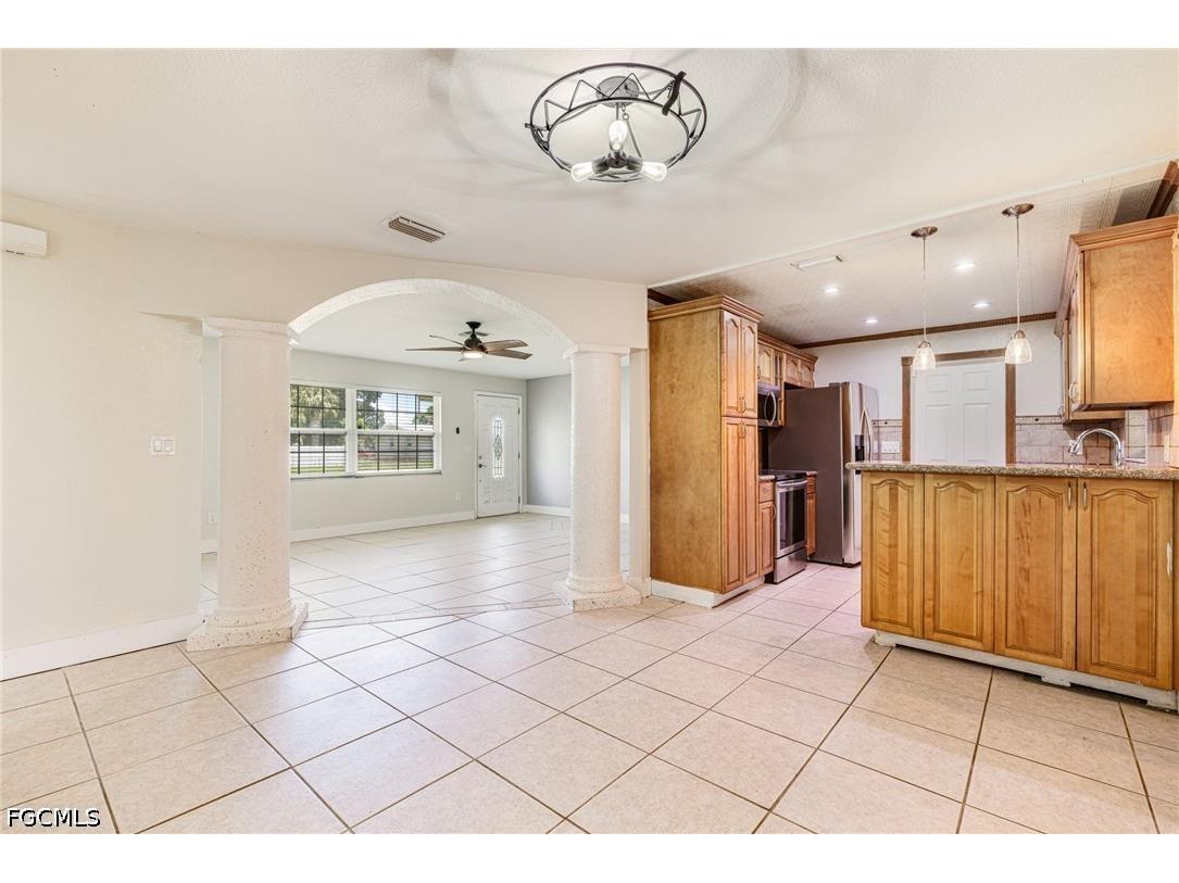 2319 Barcelona Avenue Fort Myers FL 33905 2026023258 image9