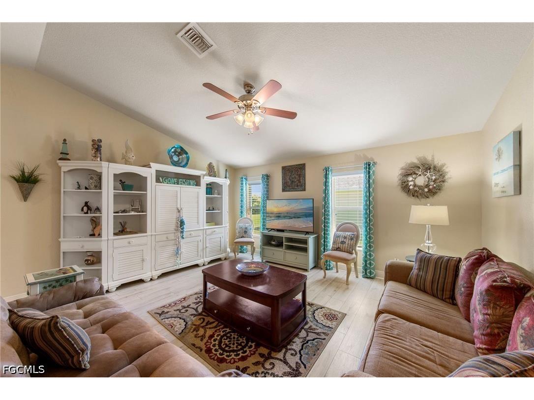 2319 Coral Point Drive Cape Coral FL 33990 2026024902 image17