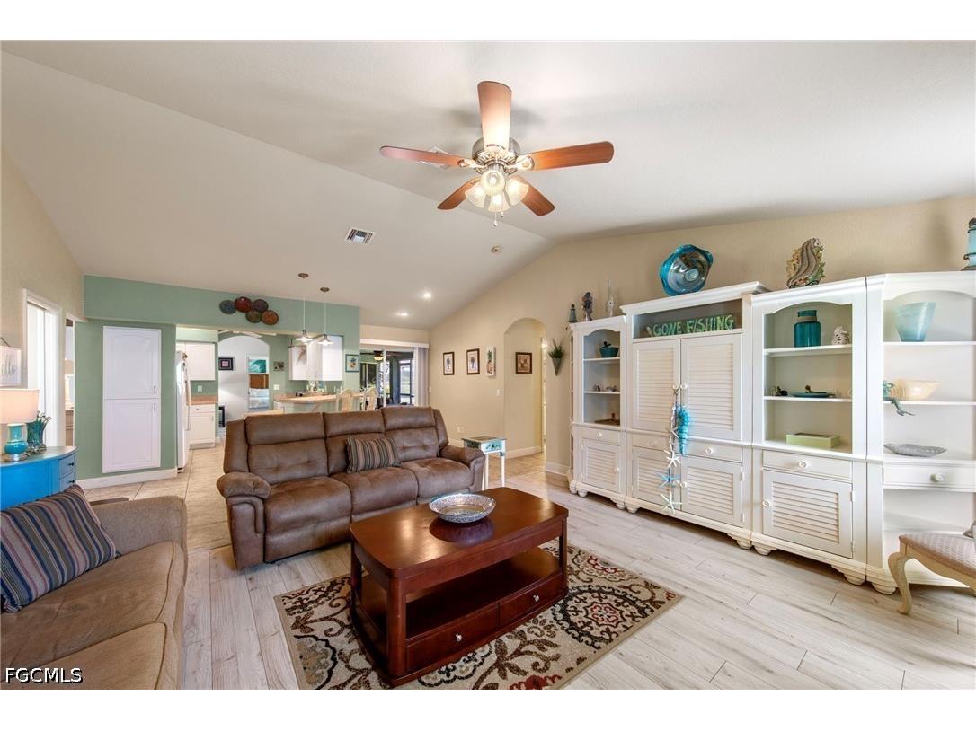 2319 Coral Point Drive Cape Coral FL 33990 2026024902 image18