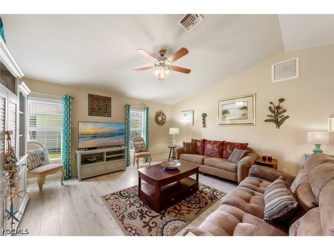 2319 Coral Point Drive Cape Coral FL 33990 2026024902 image20