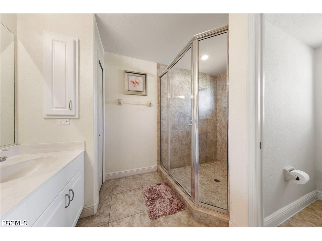 2319 Coral Point Drive Cape Coral FL 33990 2026024902 image26