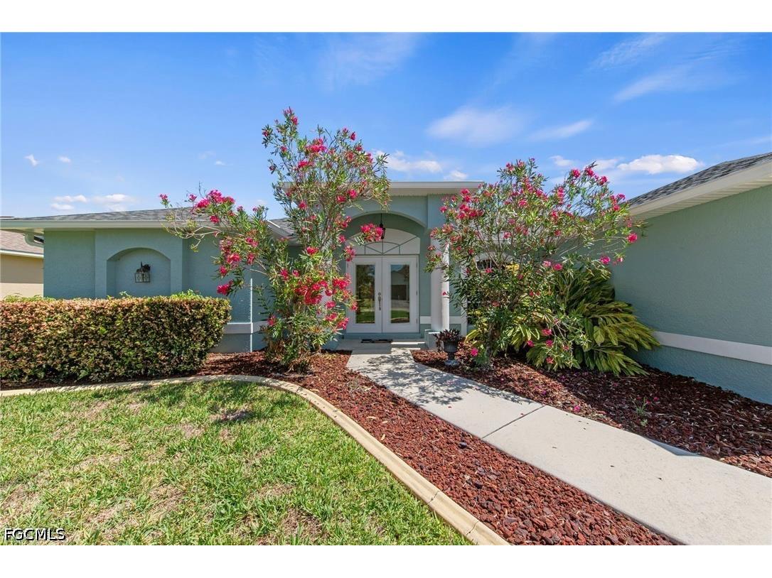 2319 Coral Point Drive Cape Coral FL 33990 2026024902 image3