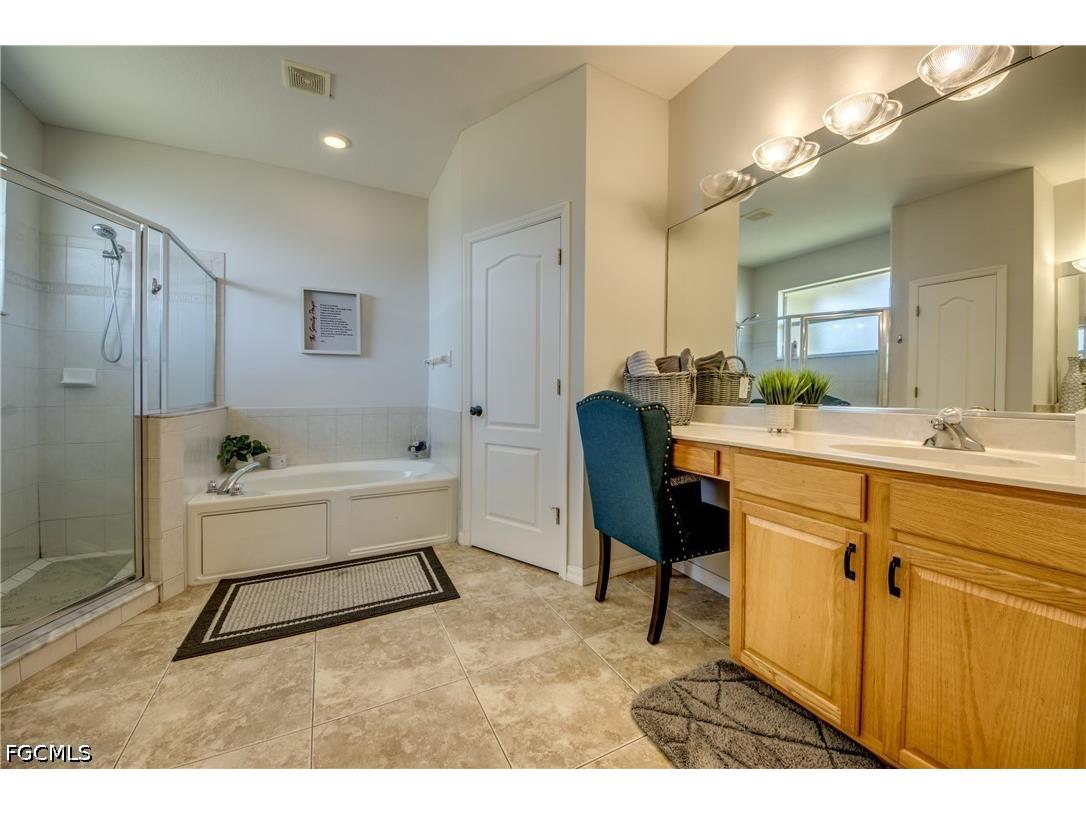 2319 NE 19th Street Cape Coral FL 33909 2026025226 image32