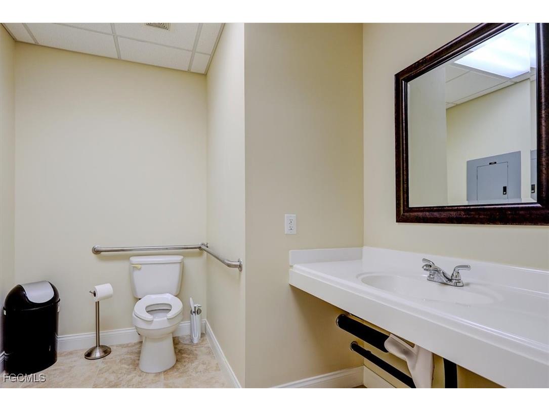 23190 Fashion Drive #P211 & P212 Estero FL 33928 2025025272 image37
