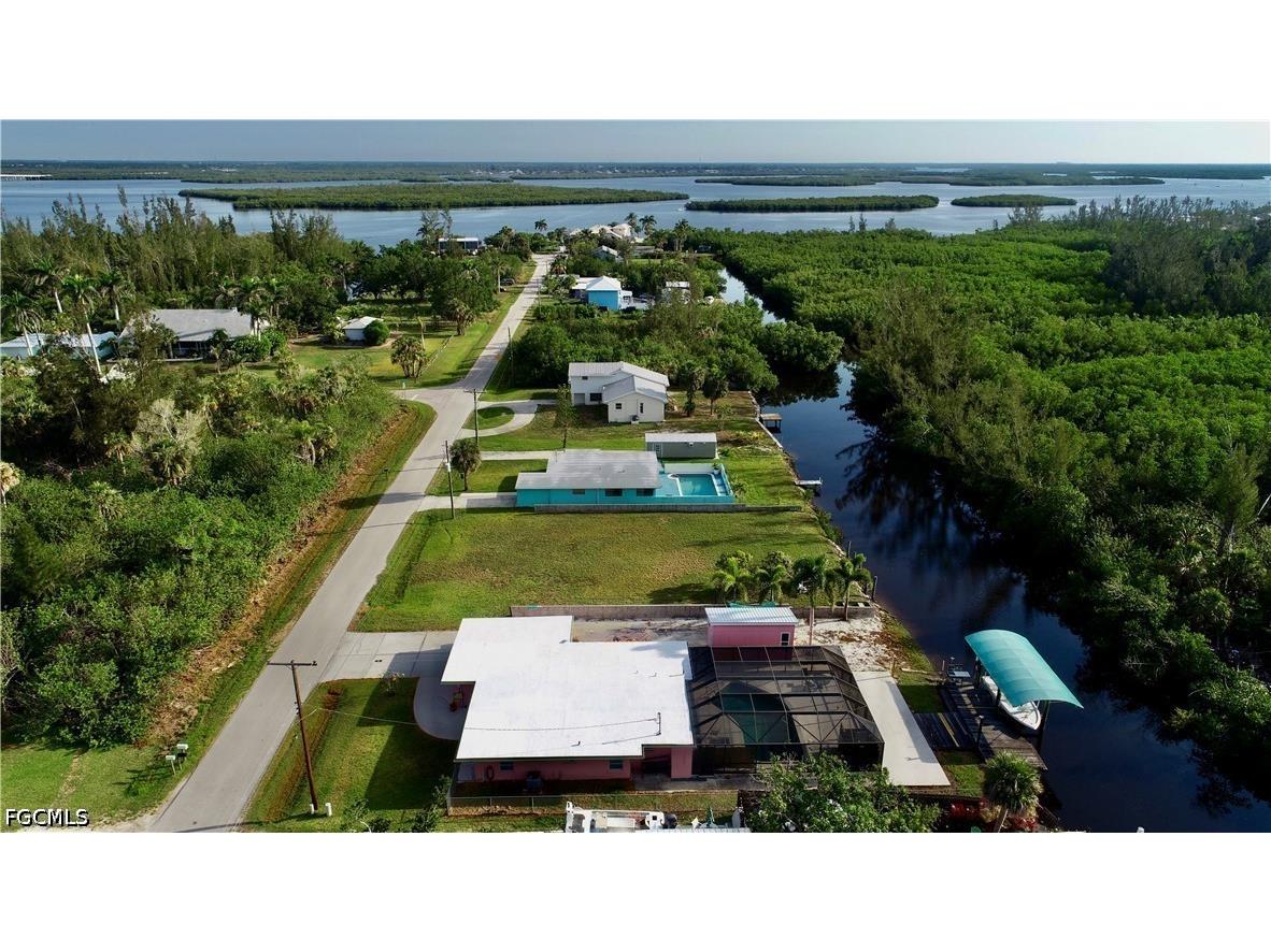 232 Darst Avenue Punta Gorda FL 33950 2026018430 image3
