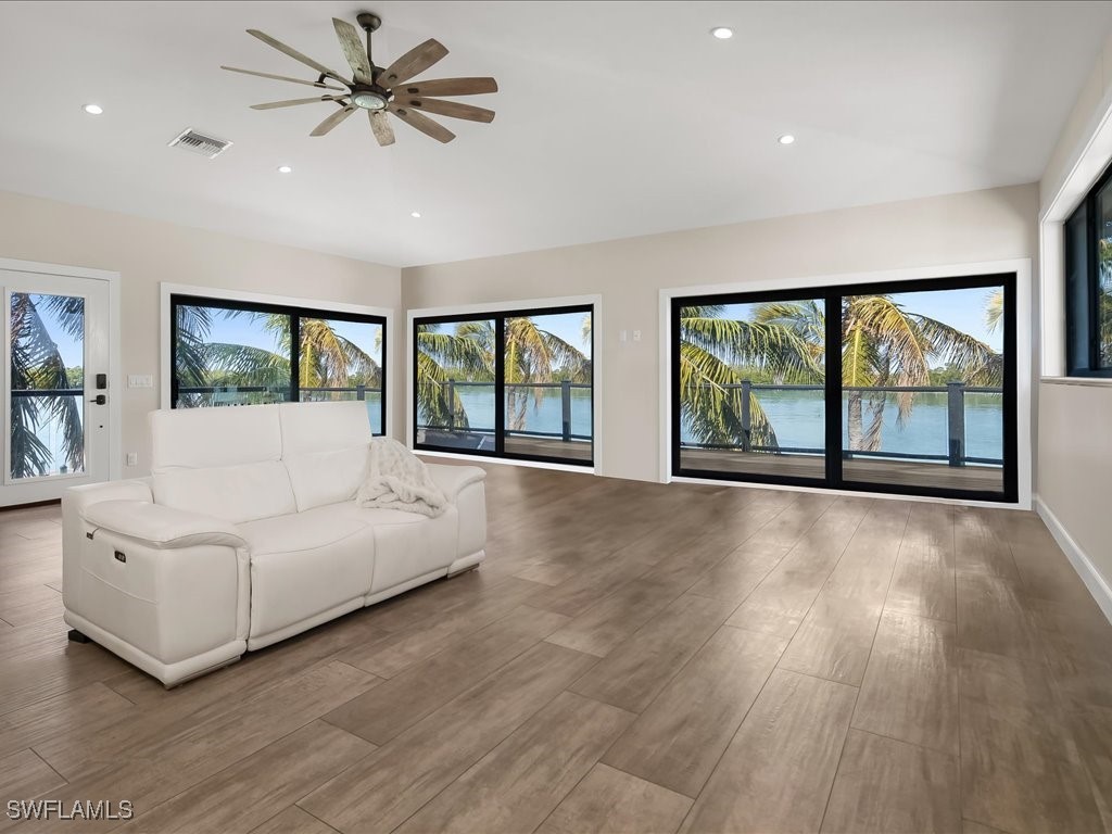232 Harbor Place N Goodland FL 34140 226004829 image5