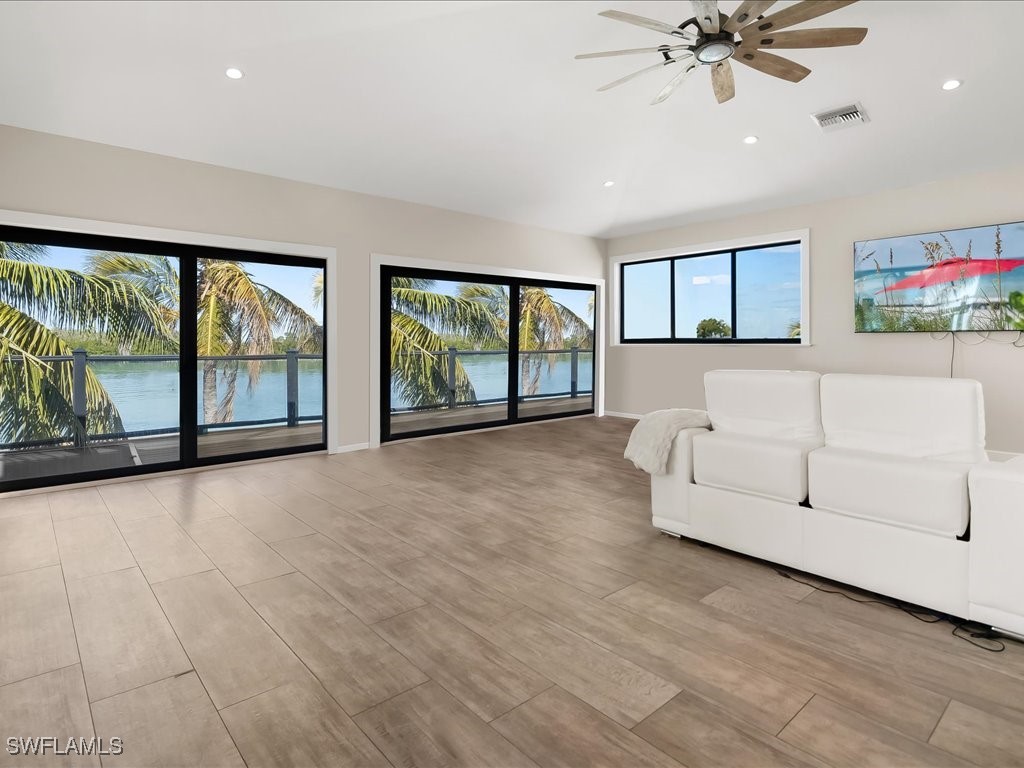 232 Harbor Place N Goodland FL 34140 226004829 image6