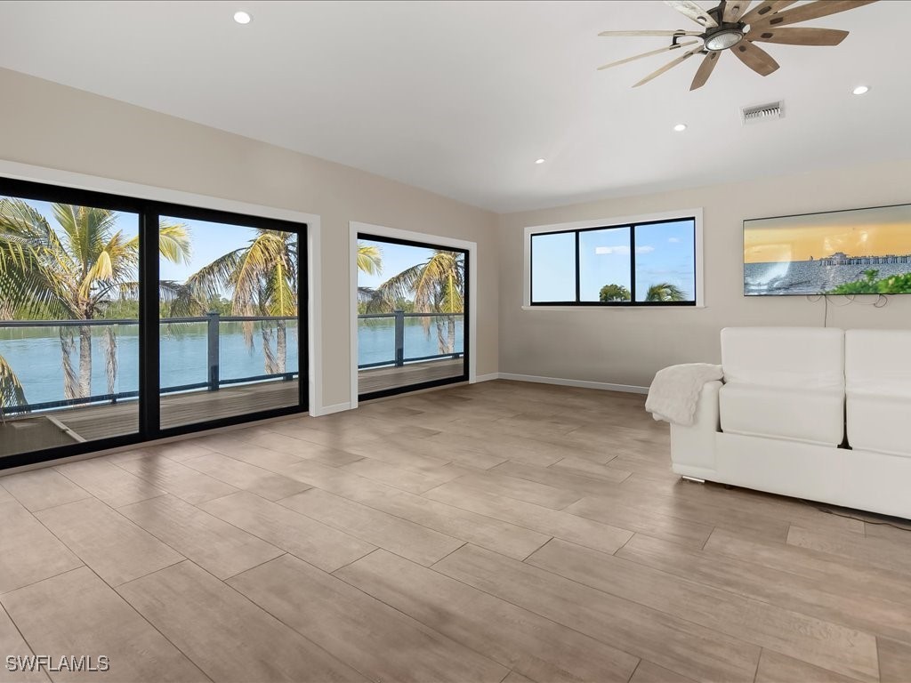 232 Harbor Place N Goodland FL 34140 226004829 image7