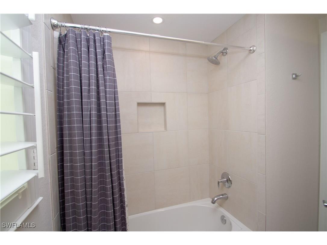 232 Indies Drive E #101 Naples FL 34114 225068057 image14