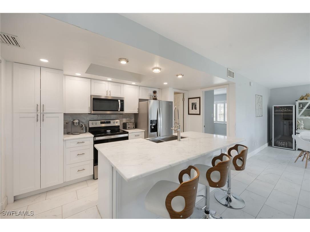 232 Palm Drive #1 Naples FL 34112 226005078 image1