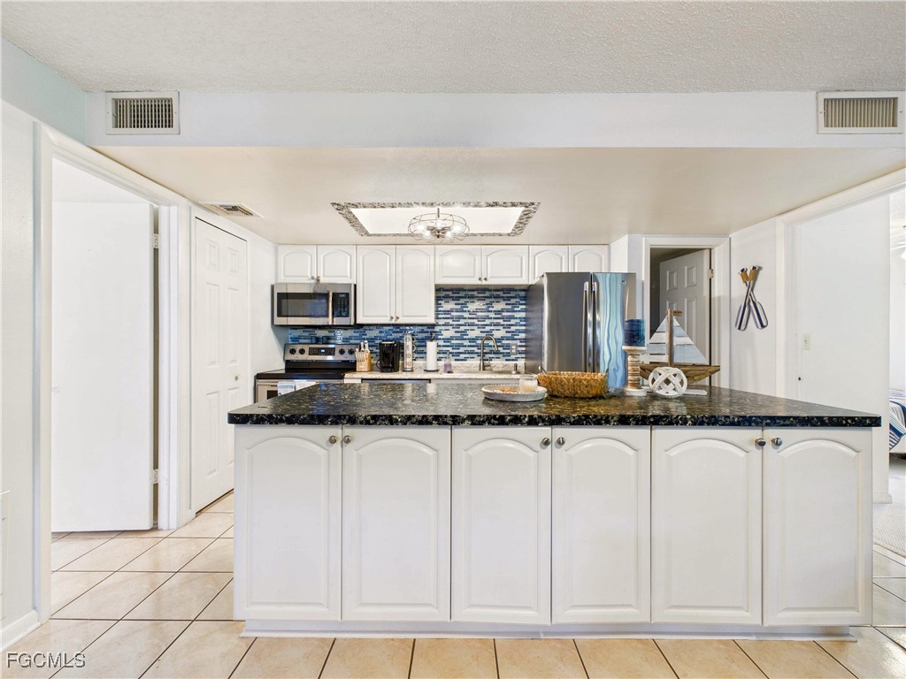 232 Palm Drive #47-5 Naples FL 34112 2026006541 image6