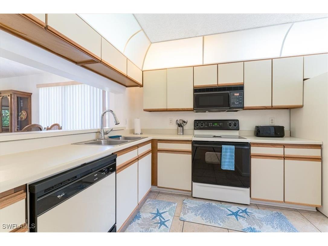 232 Pebble Beach Circle #E104 Naples FL 34113 225081234 image7