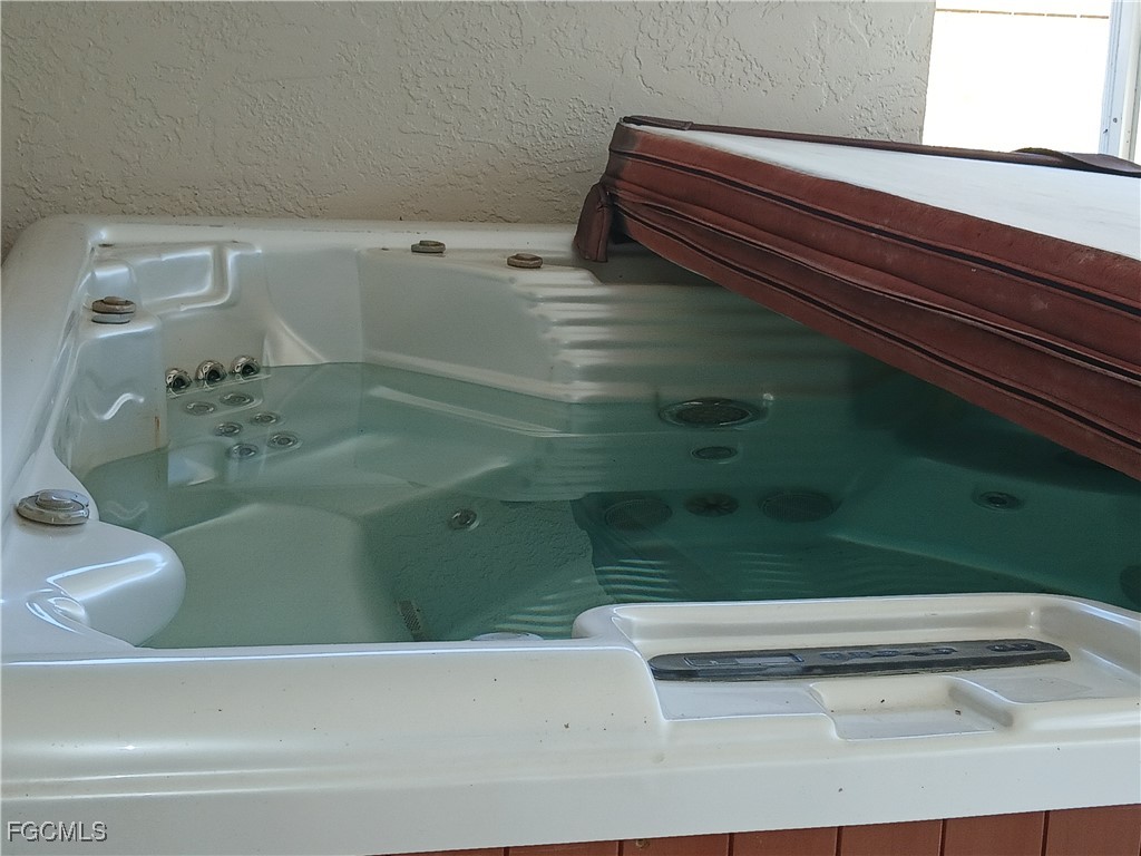 232 SE 24th Street Cape Coral FL 33990 2025019318 image20