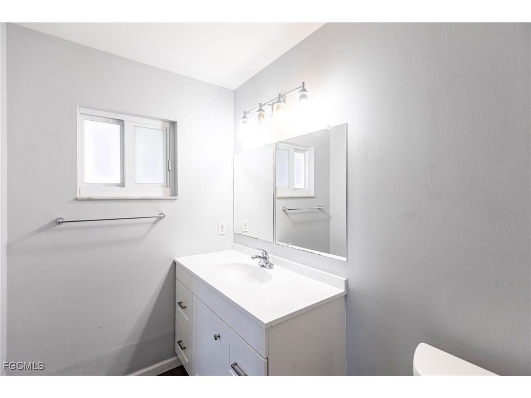 232 SE Van Loon Terrace Cape Coral FL 33990 2025002516 image20