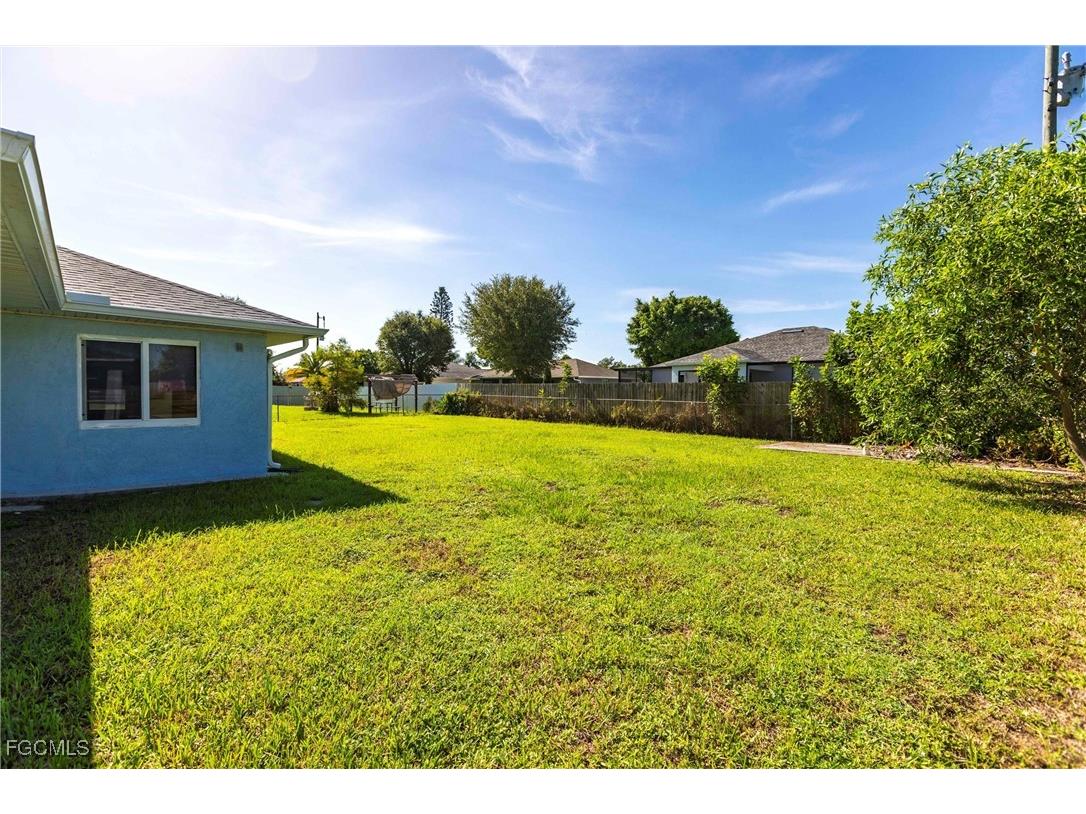 232 SE Van Loon Terrace Cape Coral FL 33990 2025002516 image28