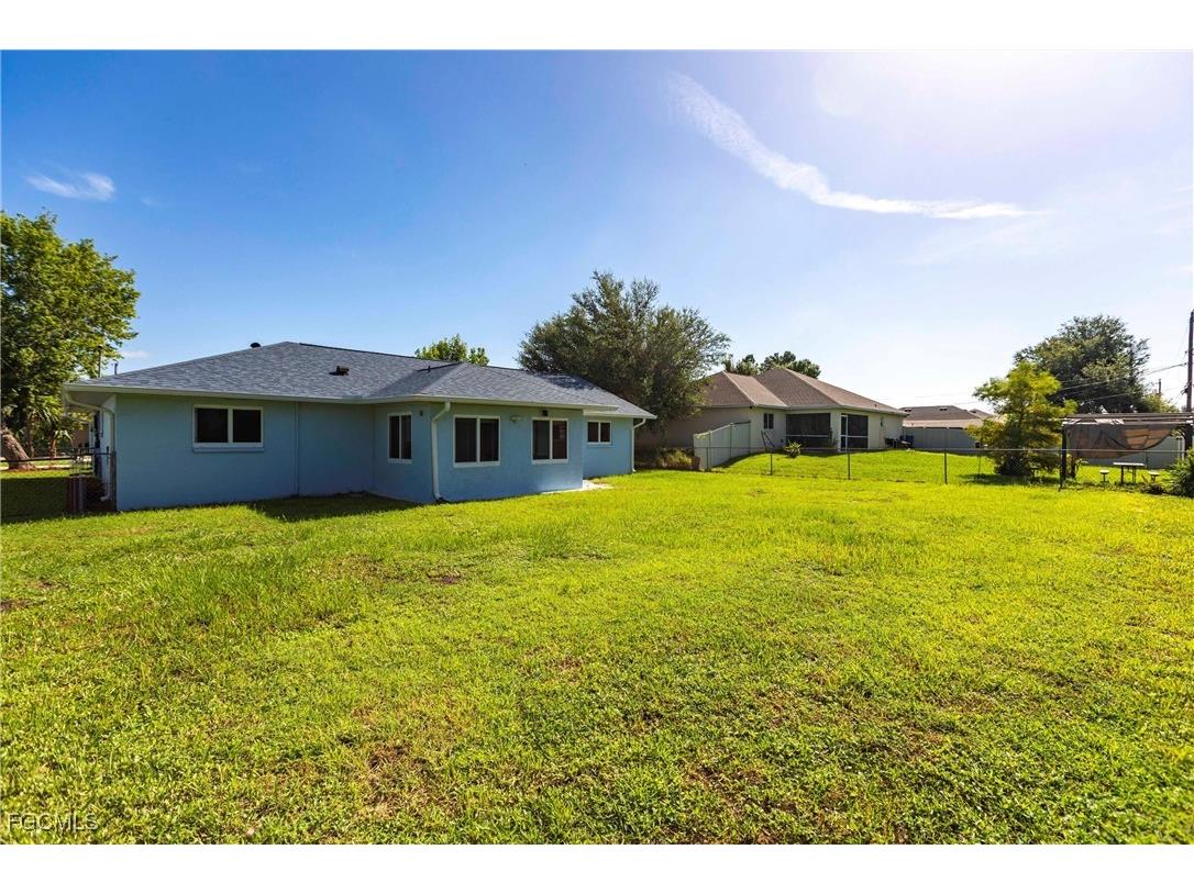 232 SE Van Loon Terrace Cape Coral FL 33990 2025002516 image29