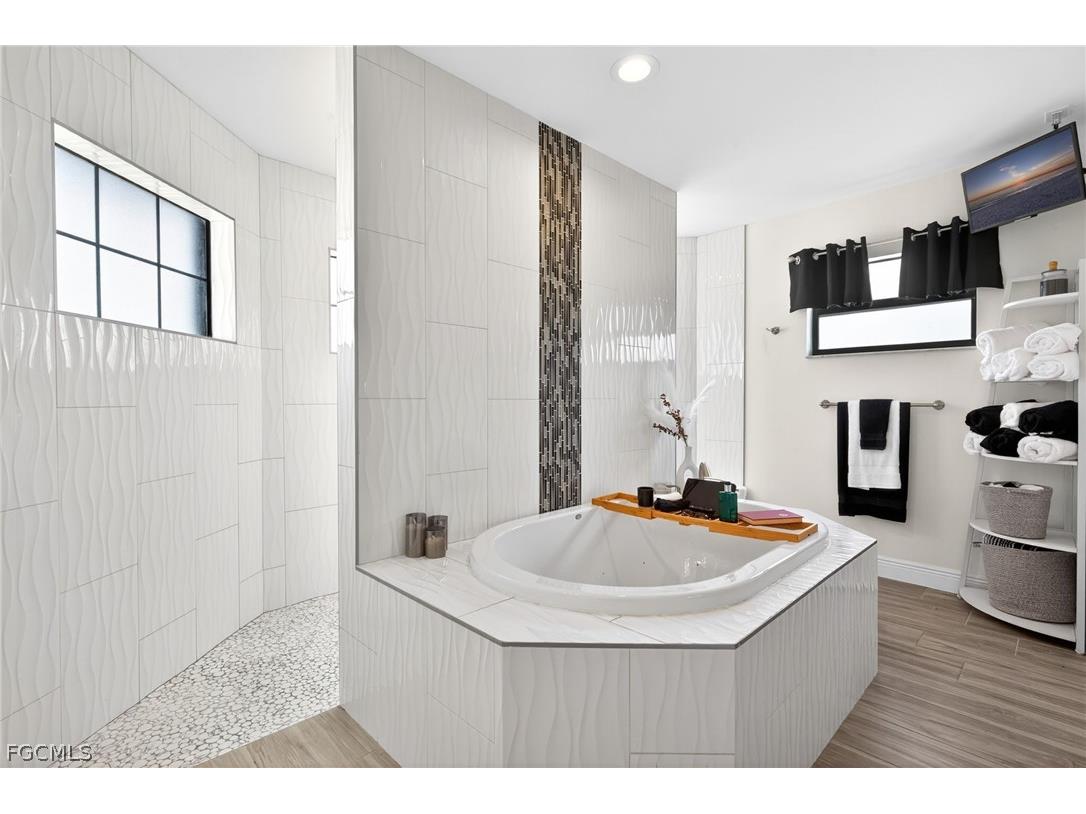 2320 NW 36th Place Cape Coral FL 33993 2025024021 image21