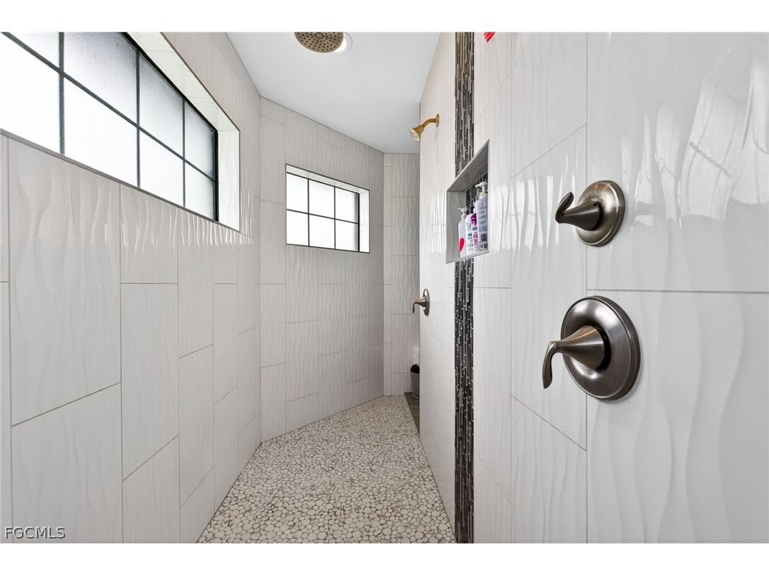 2320 NW 36th Place Cape Coral FL 33993 2025024021 image22