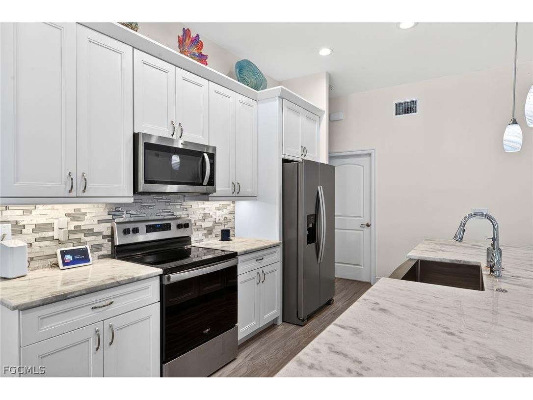 2320 NW 36th Place Cape Coral FL 33993 2025024021 image8