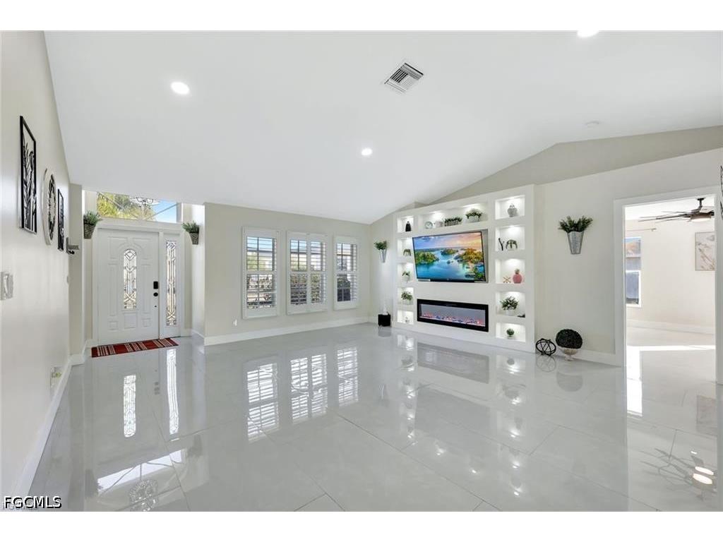 2320 SW 21st Street Cape Coral FL 33991 2026020272 image2